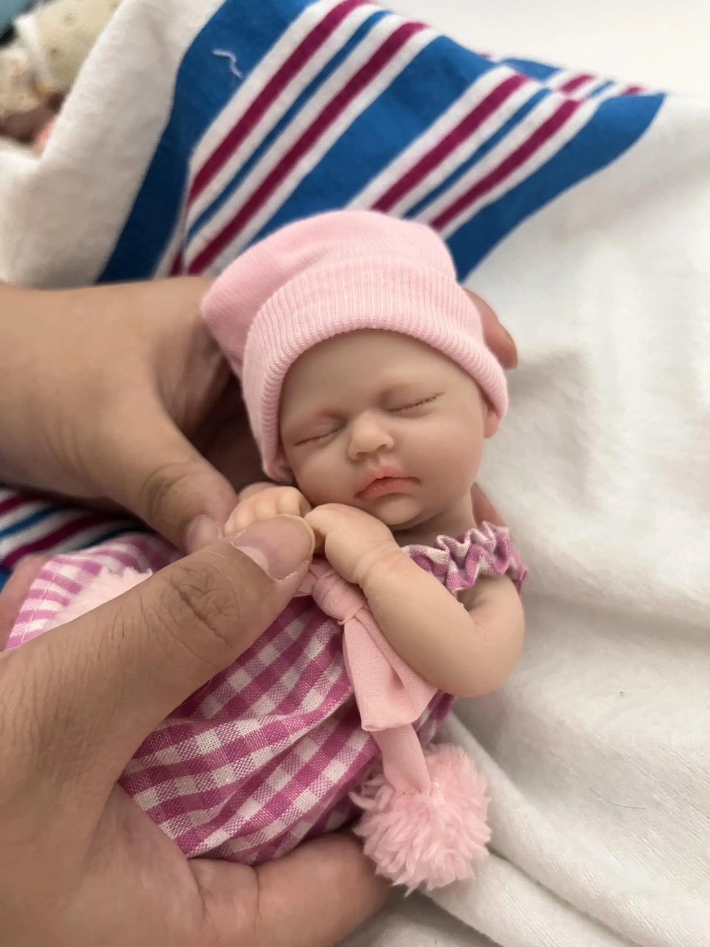 Miniature Babies 7" Full Body Silicone Baby Reborn Doll Lifelike Sleeping Baby Girl Gift - ToylandEU