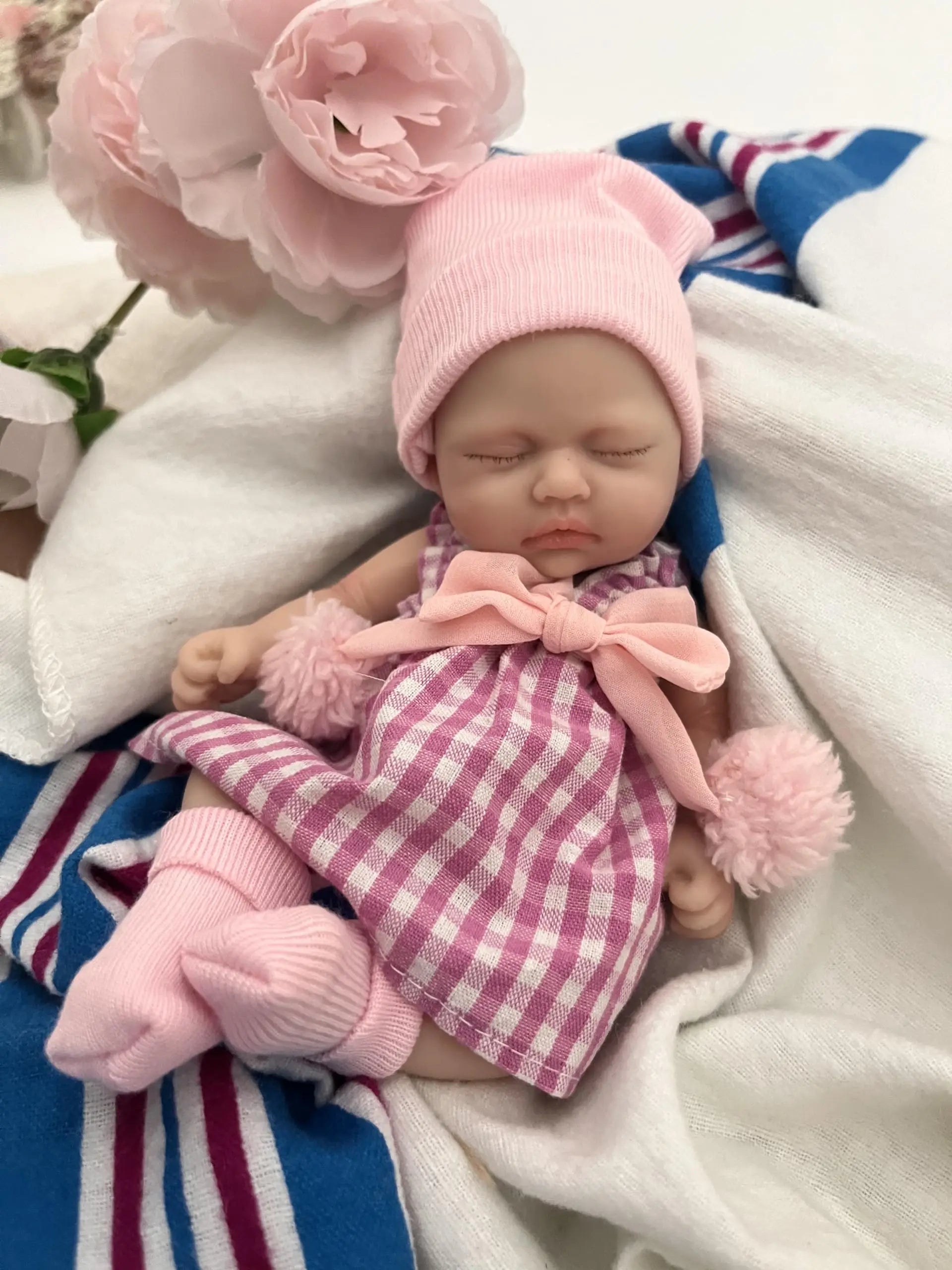Miniature Babies 7" Full Body Silicone Baby Reborn Doll Lifelike Sleeping Baby Girl Gift - ToylandEU