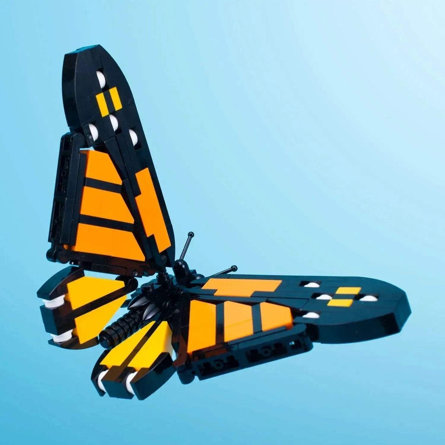 Lego Monarch Butterfly Custom Building Set Includes 124 Pieces - ToylandEU