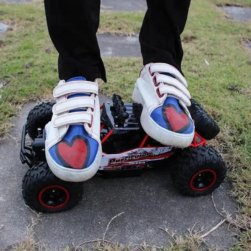  RC Monster Truck Off Road 4WD With Metal Shell LED -  ToylandEU™