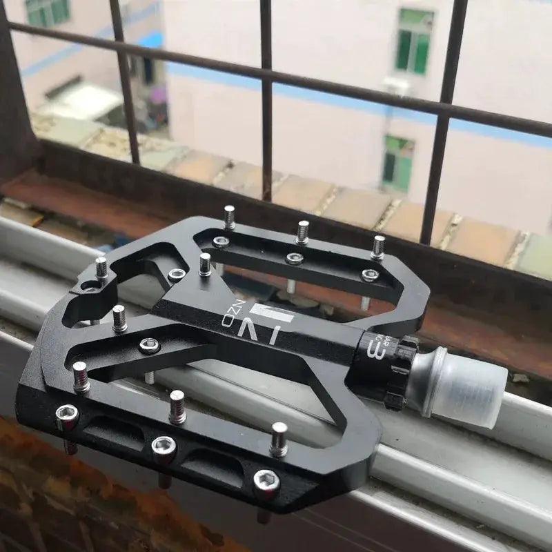  Non Slip Mountain Bike Pedals Aluminum Flat Platform -  ToylandEU™
