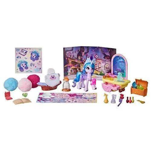 My Little Pony Izzy Moonbow Articulated Figure With 21 Accessories - ToylandEU