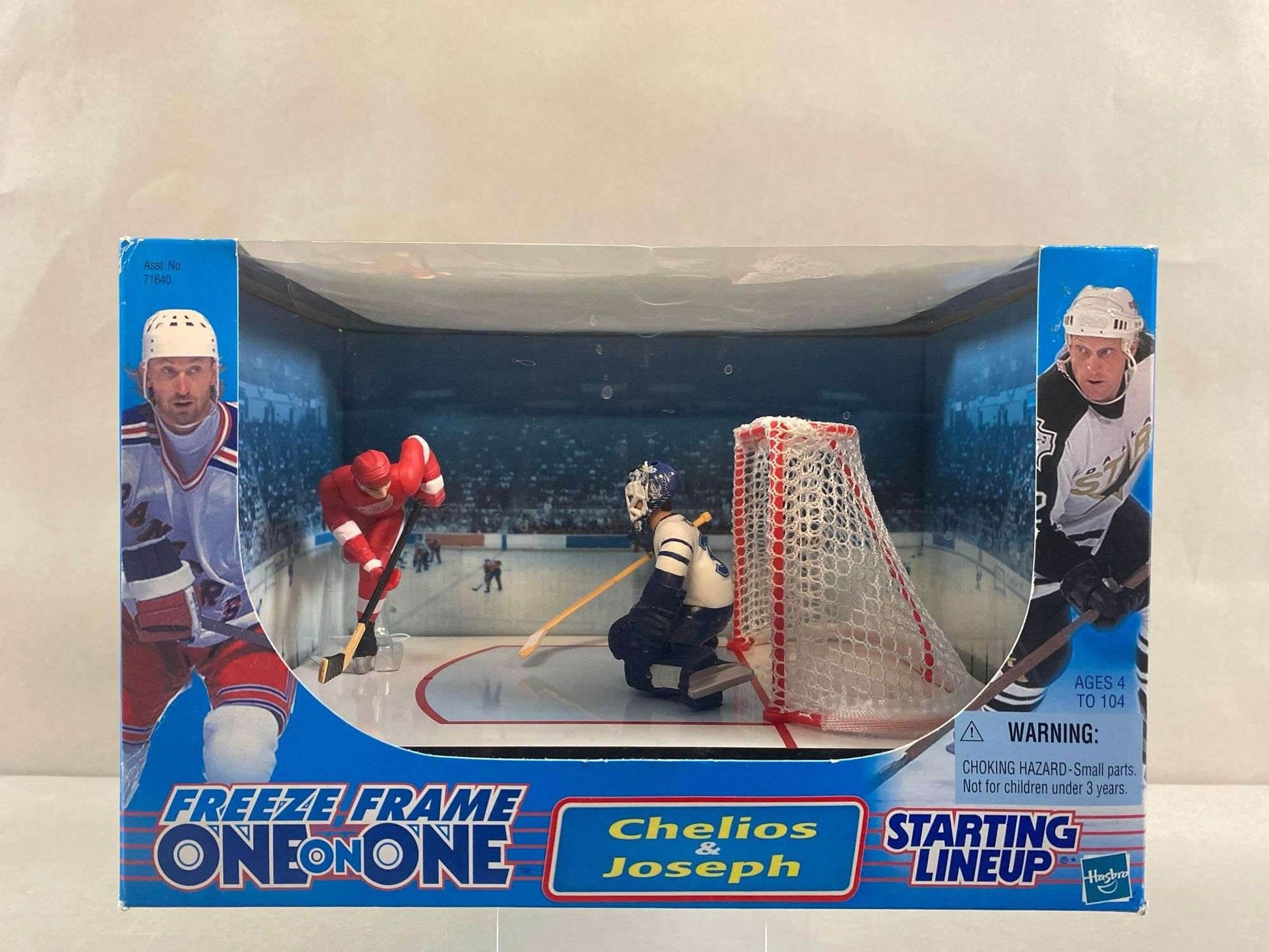 NHL Freeze Frame One On One 1999 Chelios Vs Joseph Figure - ToylandEU