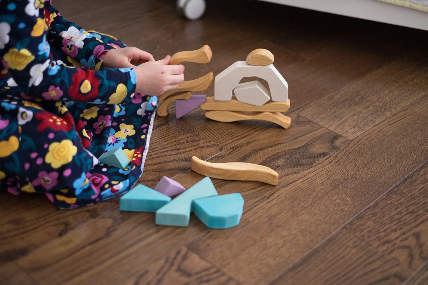 Natural Waves Wooden Sculptural Blocks Stacker for Open Ended Play - ToylandEU