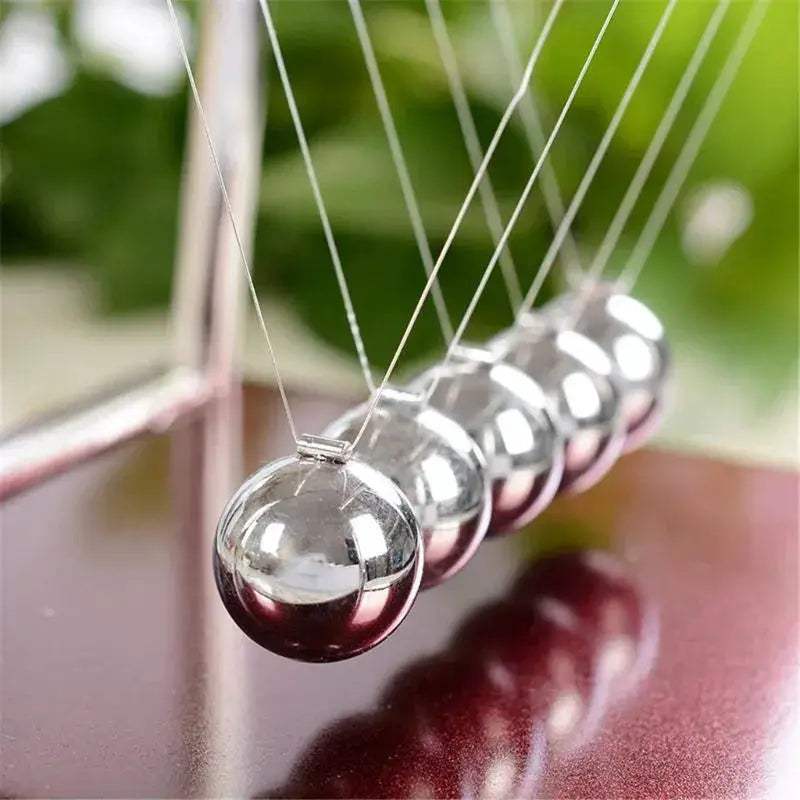 Newton's Cradle Science Toy for Desktop Decoration Gift - ToylandEU
