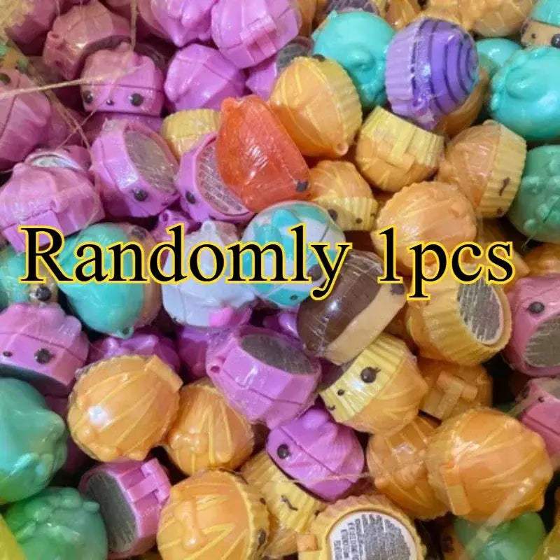 Num Noms Bunny Figures Makeup Lipgloss Stamp Kit Collectible - ToylandEU