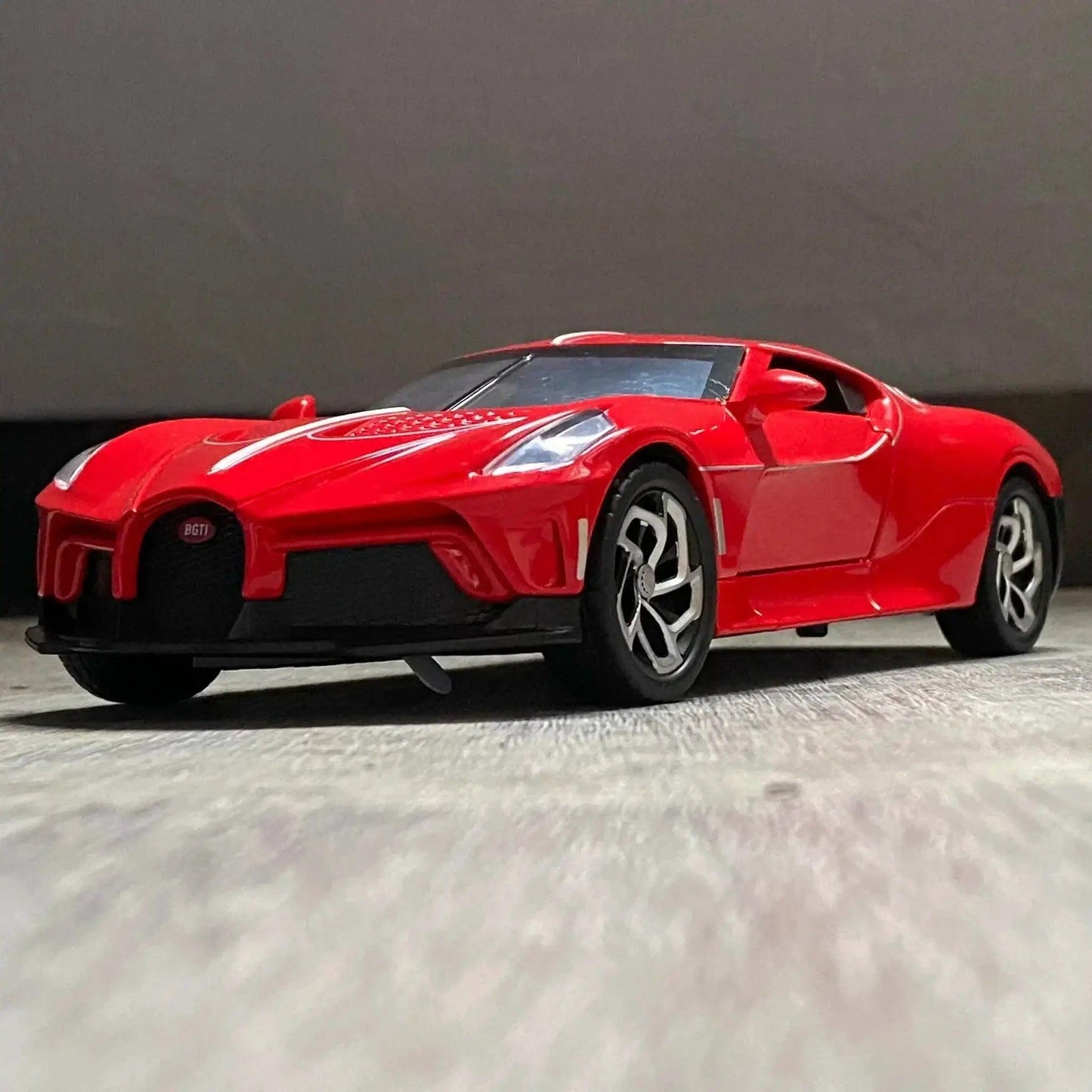  One Twenty Four Scale Diecast Metal Model Car   -  ToylandEU™