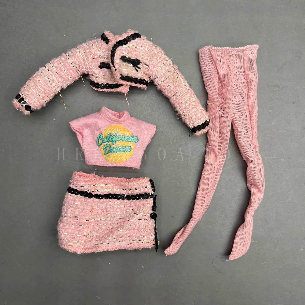 Original Rainbow School Doll With Dress Up Clothes For Girls - ToylandEU