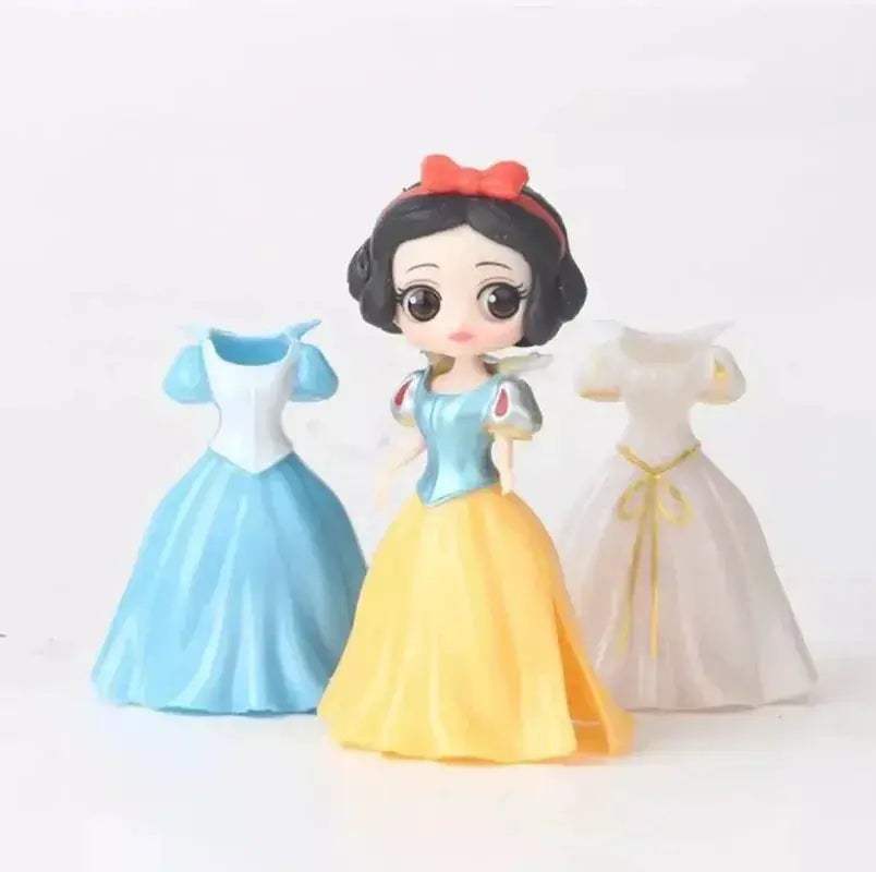 PVC Princess Action Figures With Interchangeable Clothes - ToylandEU