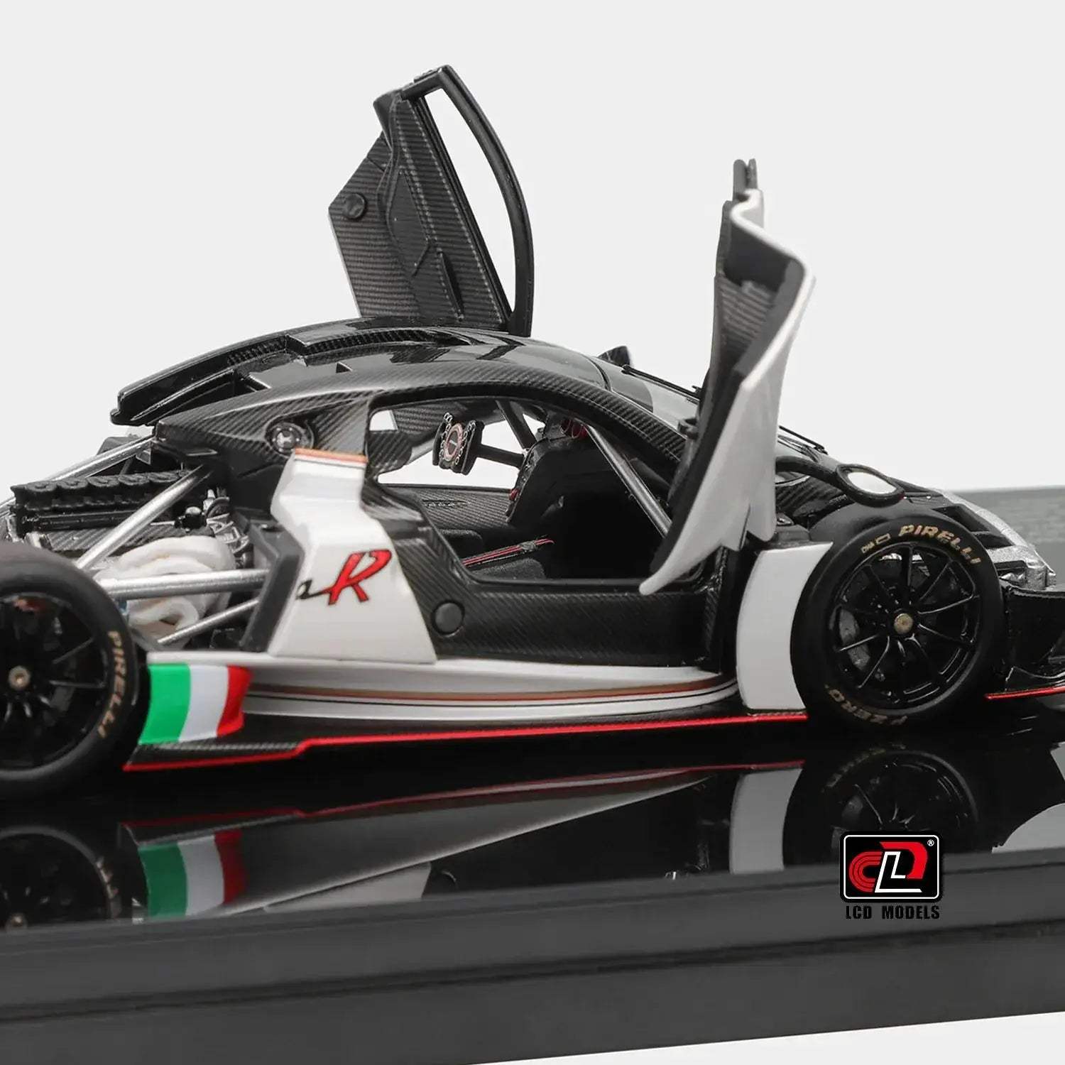 Pagani Huayra R Diecast Model With Full Opening Doors - ToylandEU