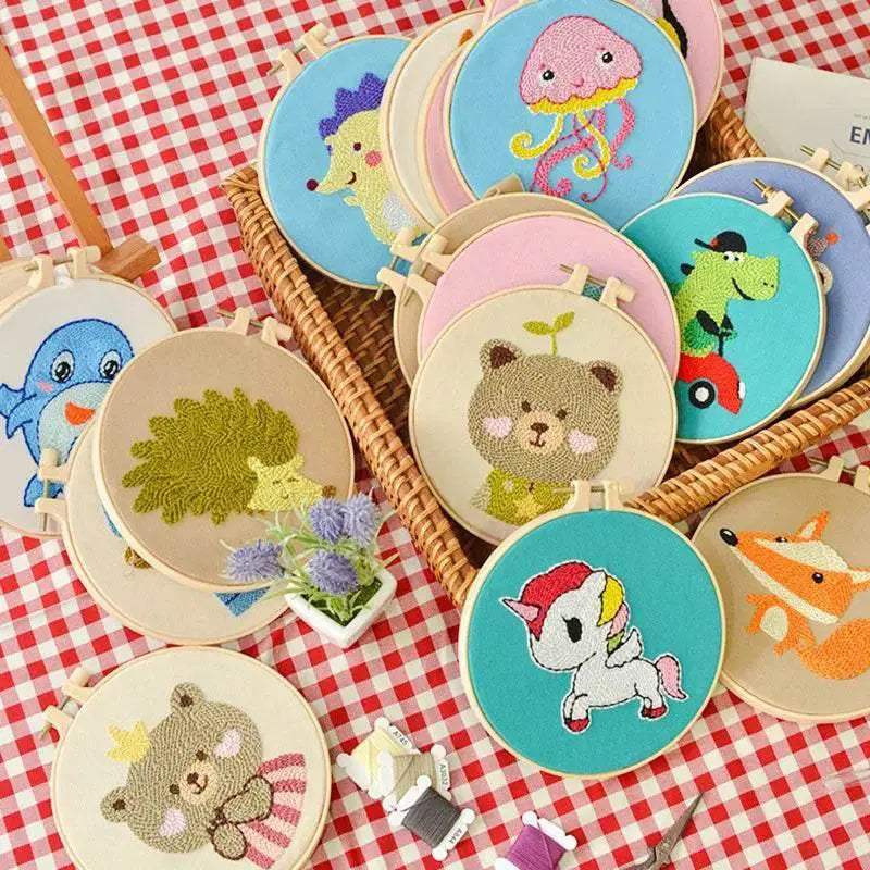  Panda and Dinosaur Themed Magic Needle Embroidery Kit for Beginners - DIY Whale Punch Needle Tools -  ToylandEU™