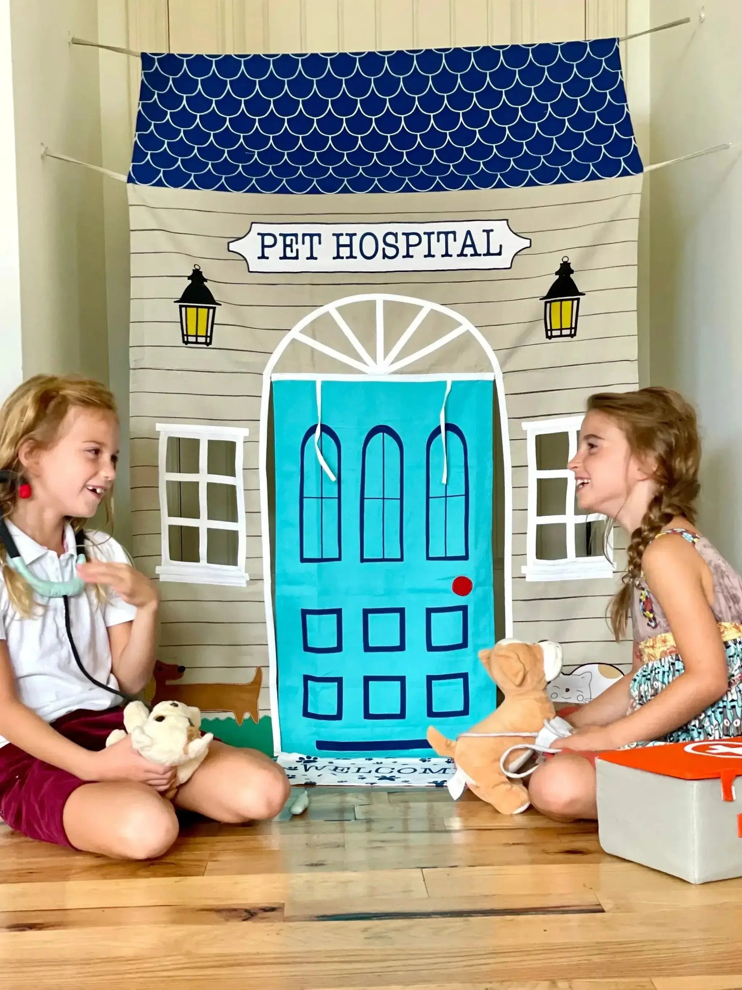 Pet Hospital Doorway Play Tent With Vet Kit For Imagination - ToylandEU
