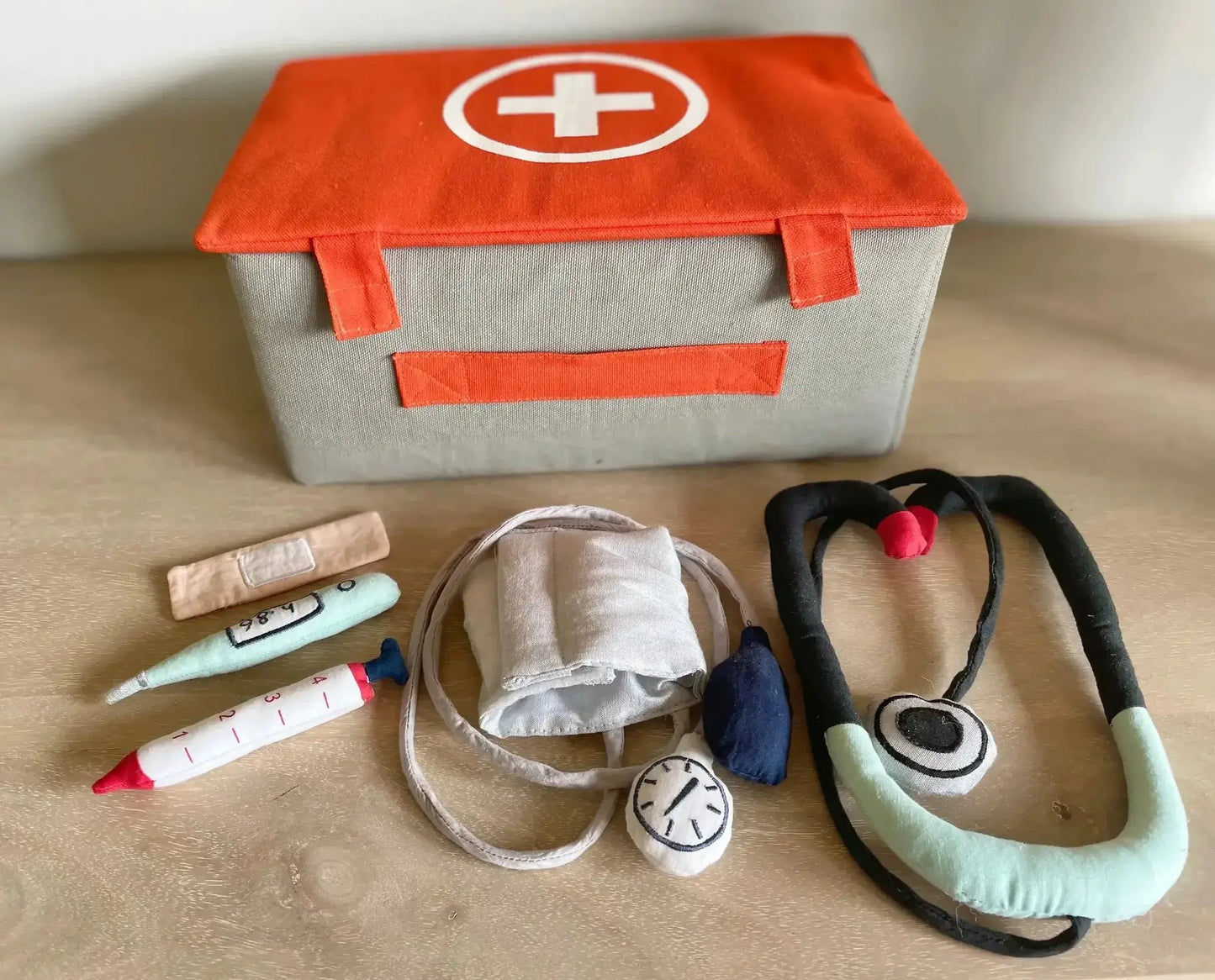 Pet Hospital Doorway Play Tent With Vet Kit For Imagination - ToylandEU