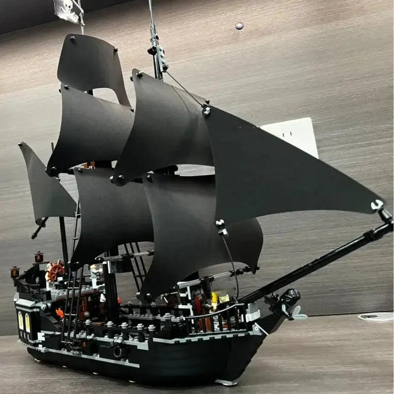  Pirates of the Caribbean Black Pearl Ship Lego Premium Set -  ToylandEU™