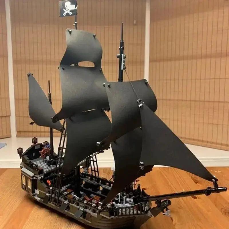  Pirates of the Caribbean Black Pearl Ship Lego Premium Set -  ToylandEU™