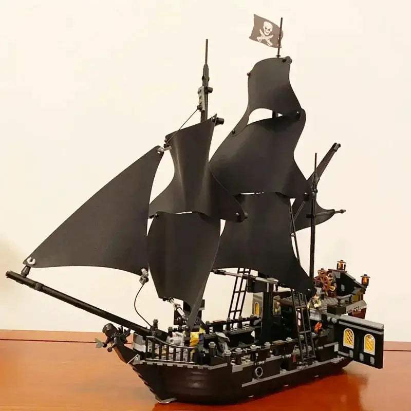  Pirates of the Caribbean Black Pearl Ship Lego Premium Set -  ToylandEU™