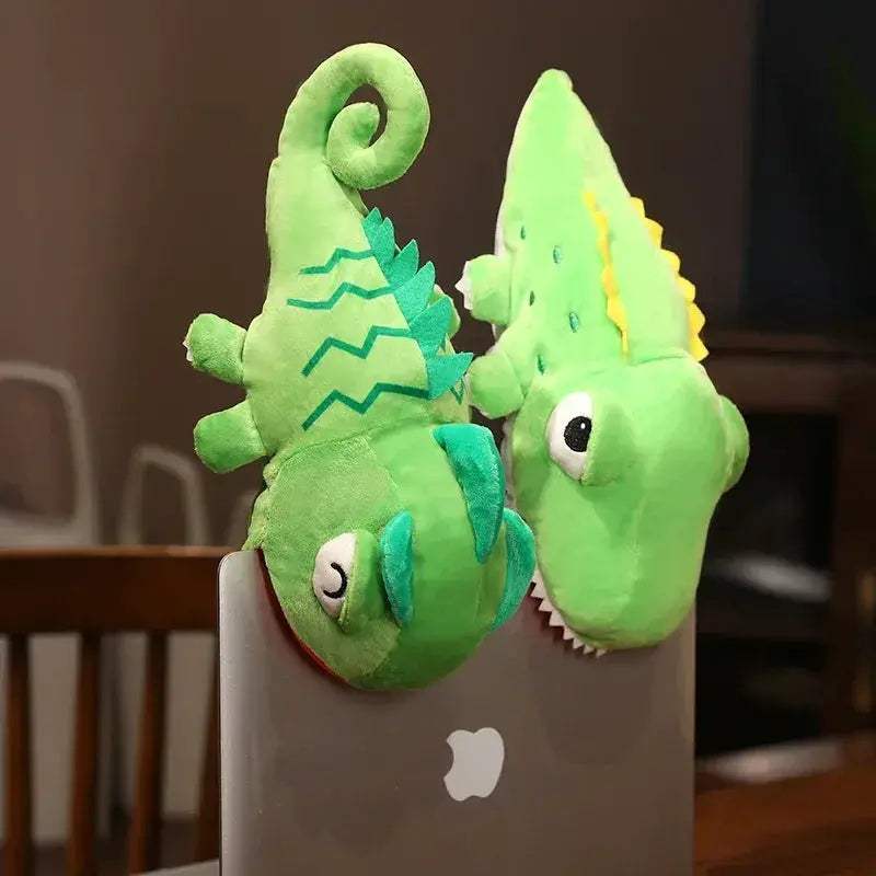 Plush Hand Puppets With Lifelike Animal Characters - ToylandEU