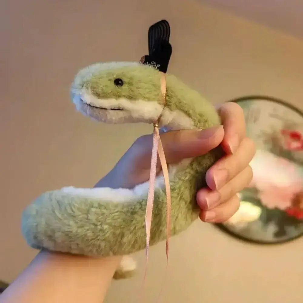  Green Snake Plush Toy Wraps Around Arm For Cozy Play -  ToylandEU™
