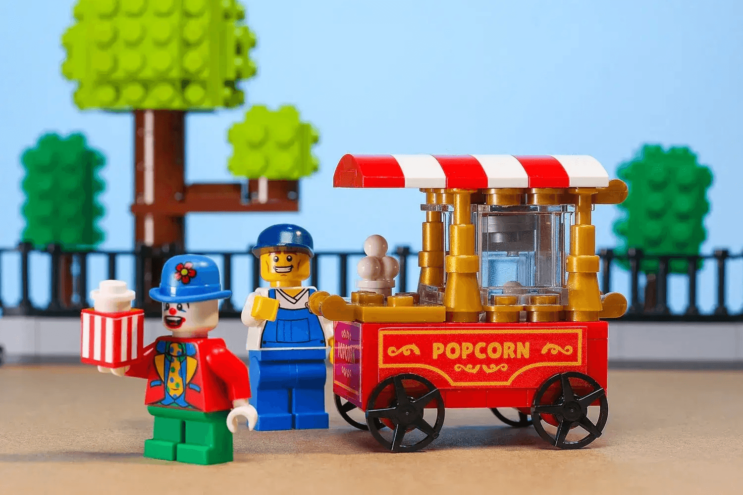 Popcorn Vending Cart Building Set made using LEGO parts - ToylandEU