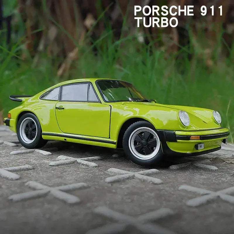 Porsche 911 Diecast 1:24 Alloy Scale Model Car Premium Collectible - ToylandEU