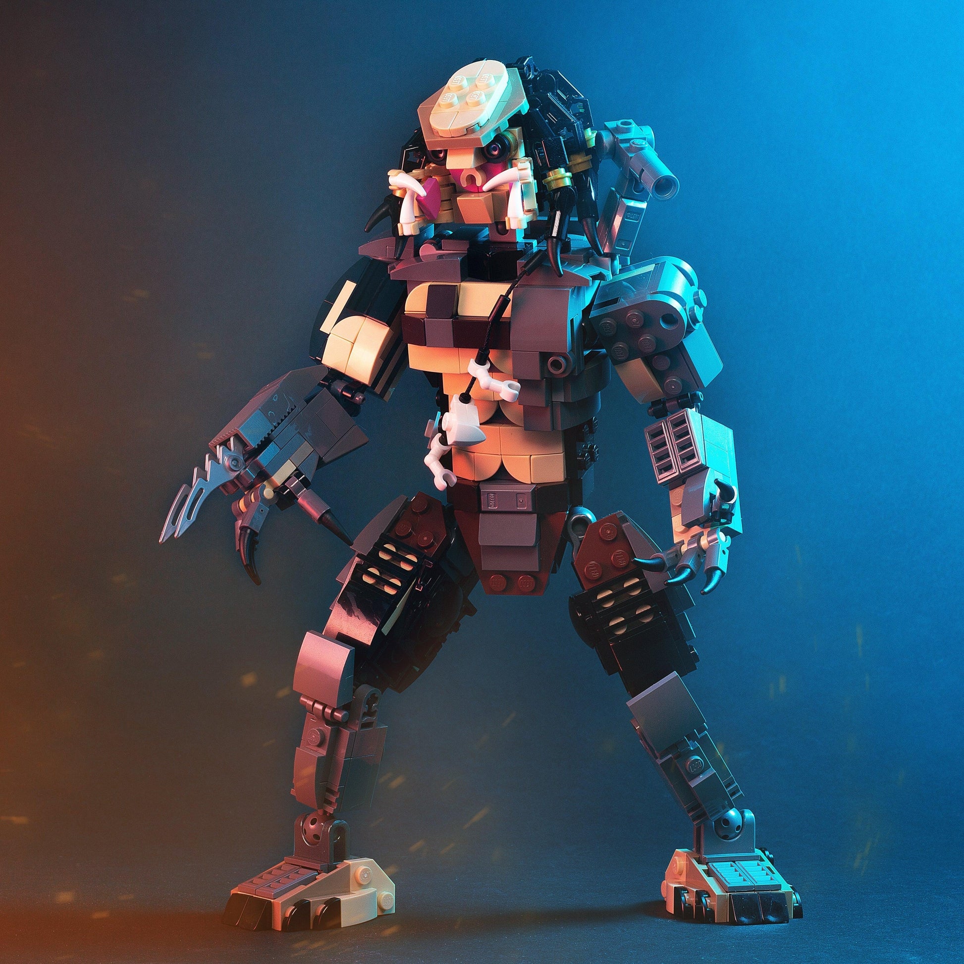 Predator LEGO MOC Figure With Poseable Limbs And Helmet Swap - ToylandEU