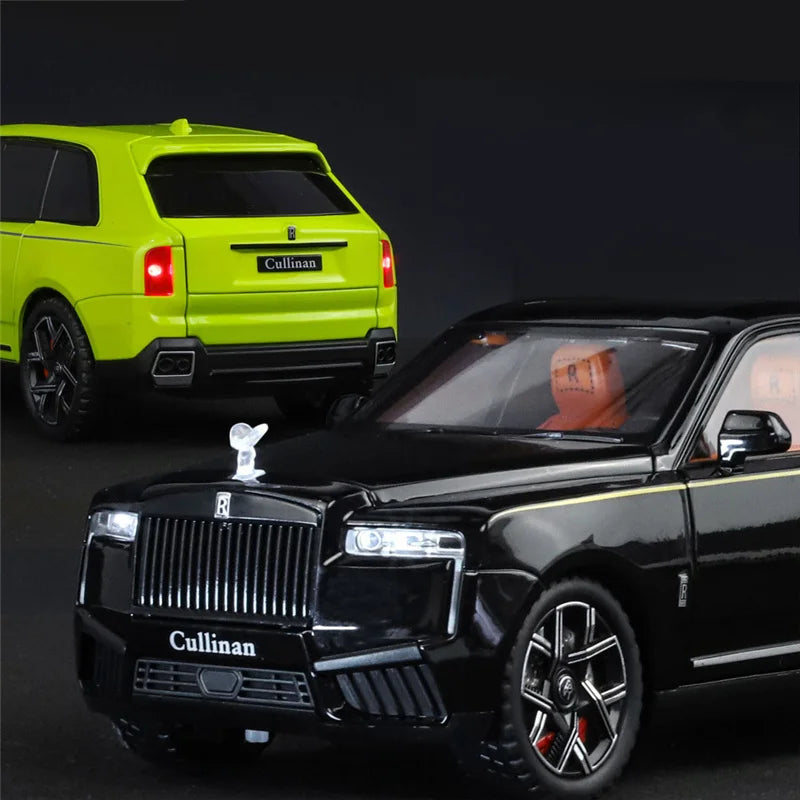 Premium Alloy Diecast Car Model Rolls Royce Cullinan With Sound And Light Simulation For Kids Gift - ToylandEU