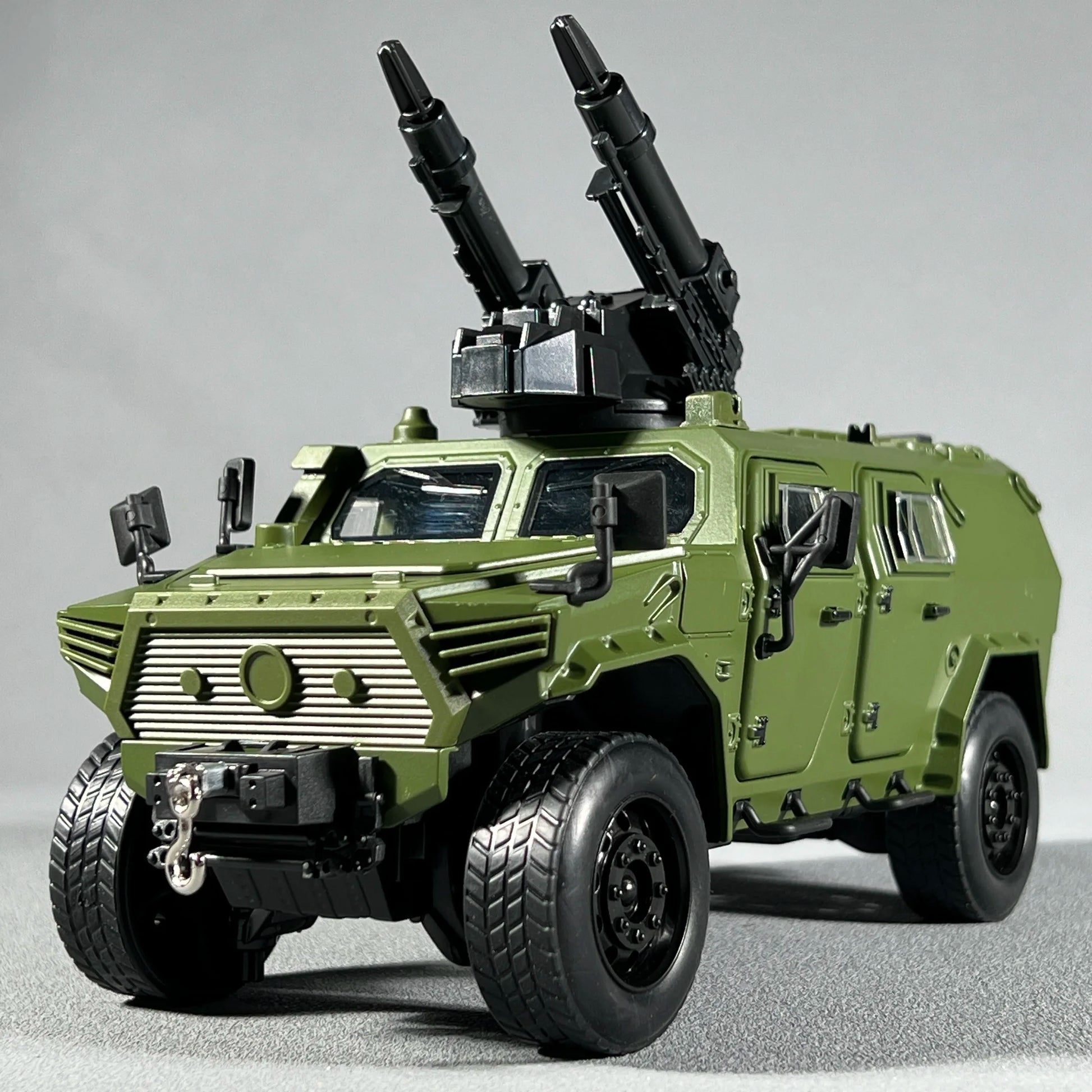 Premium Alloy Diecast Model Car Explosion Proof Armor With Pull Back Sound And Light For Young Kids - ToylandEU