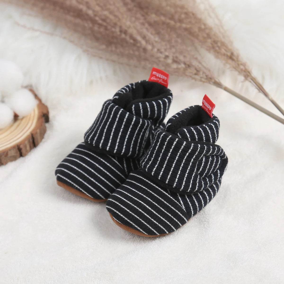 Premium Anti Slip Cotton Baby Shoes For First Walkers Unisex Warm Lightweight Booties Suitable For Zero To Twelve Months - ToylandEU