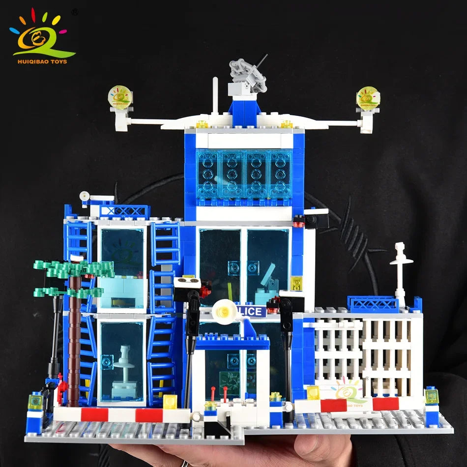 Premium Building Blocks Set City Police Station 753 Pieces Educational Toy For Children And Adults - ToylandEU