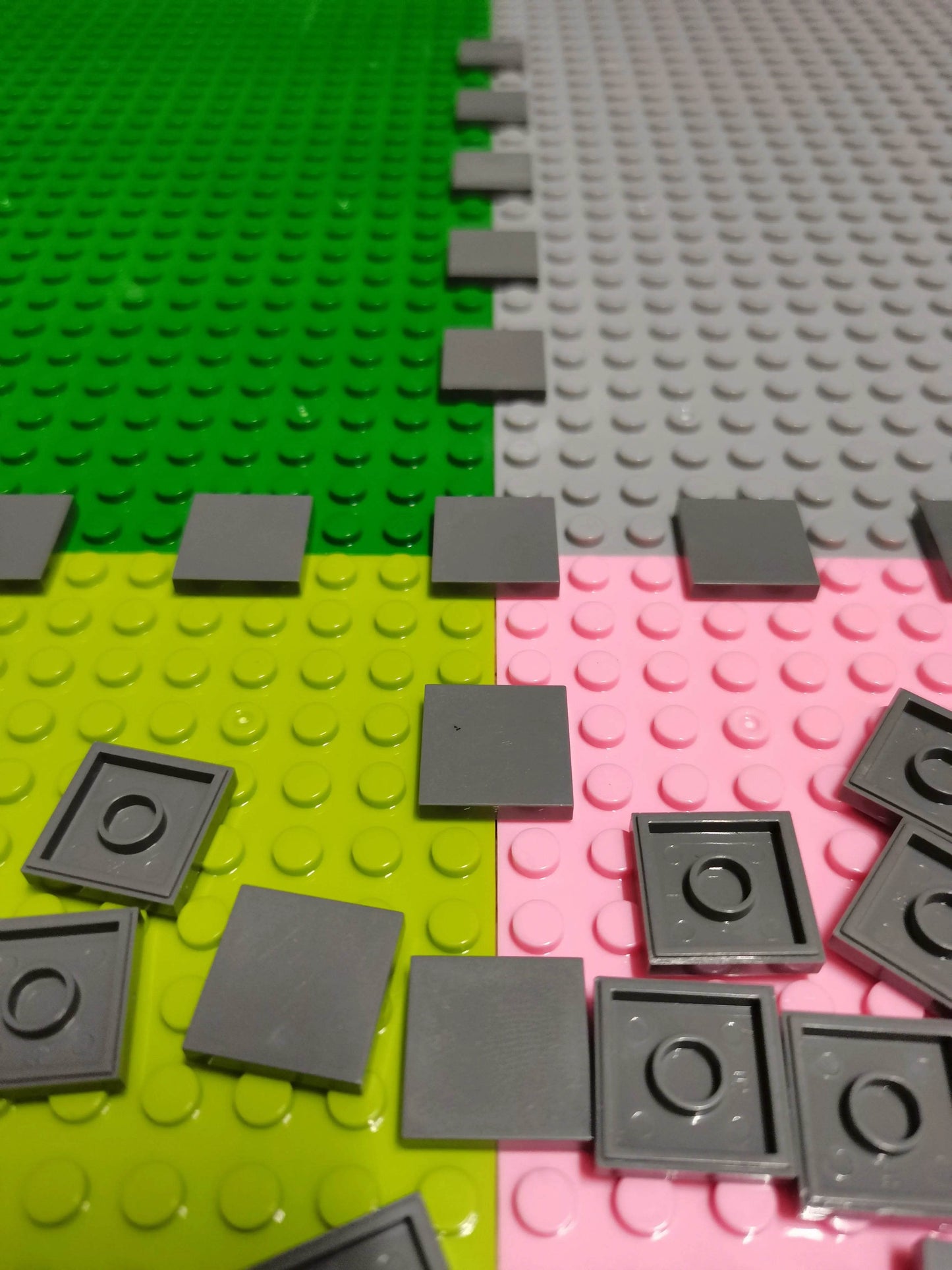 Premium City Road Baseplate 32x32 Crossroad For Builders - ToylandEU