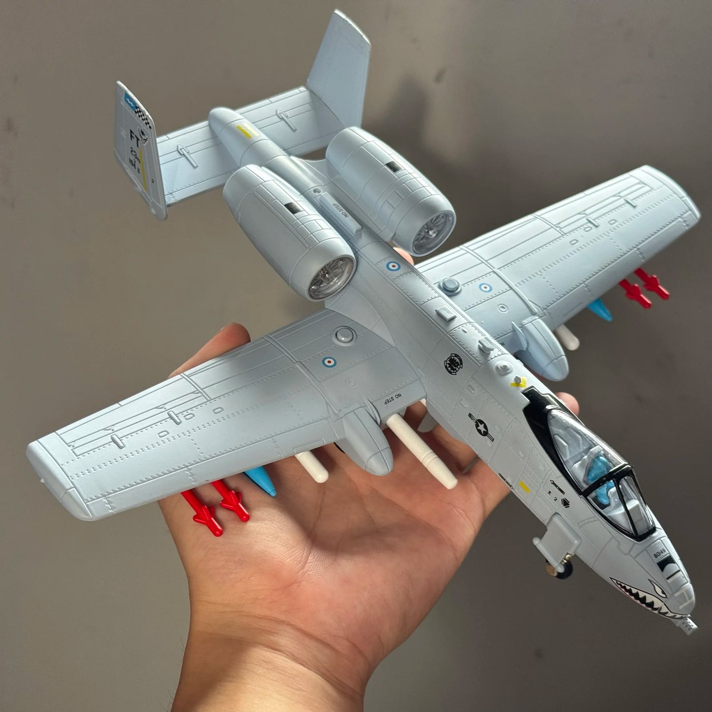 Premium Diecast Aircraft Model A 10 Thunderbolt II Sound And Light Function For Collectors - ToylandEU