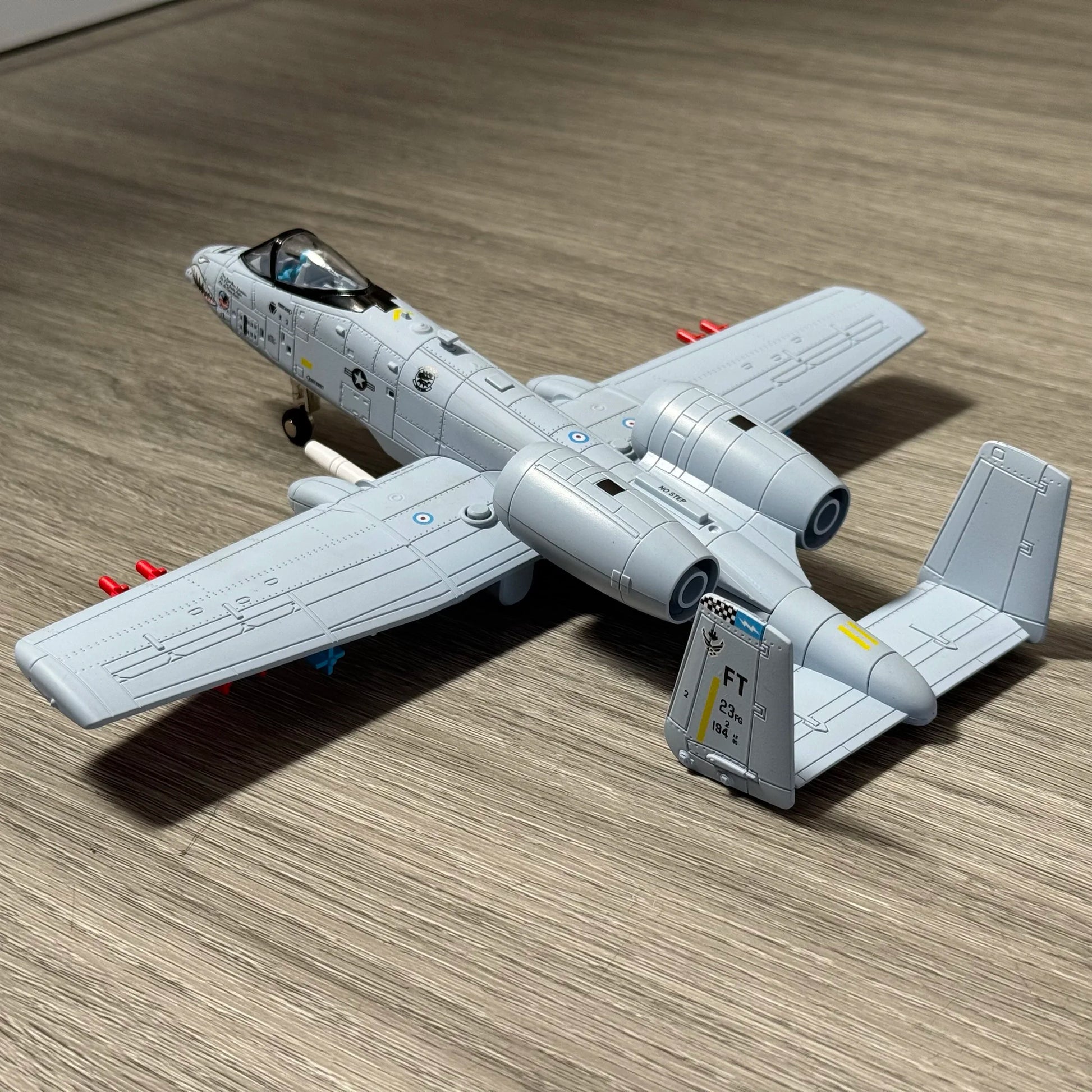 Premium Diecast Aircraft Model A 10 Thunderbolt II Sound And Light Function For Collectors - ToylandEU