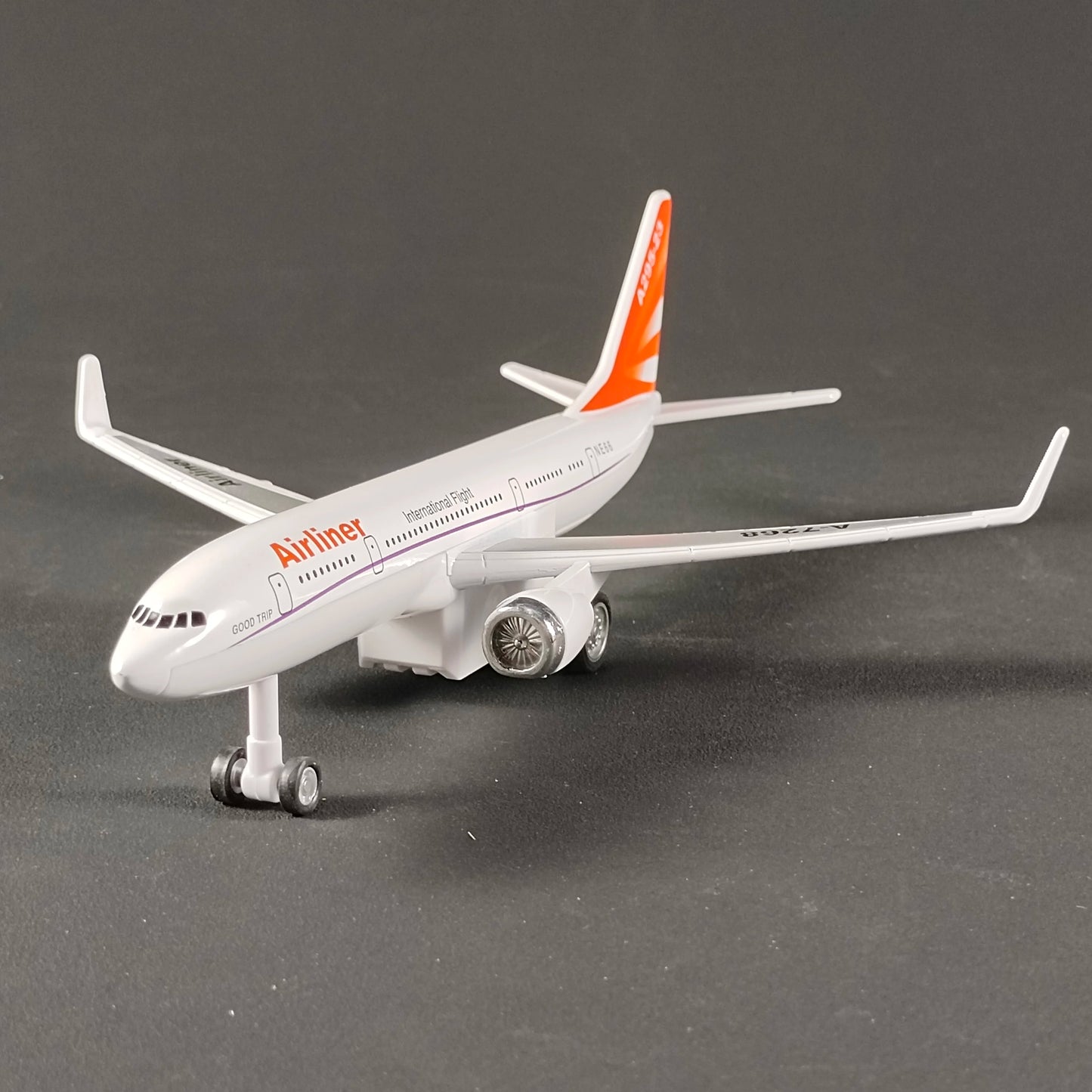 Premium Diecast Aircraft Model Alloy Construction With Sound And Light For Collectors And Hobbyists - ToylandEU
