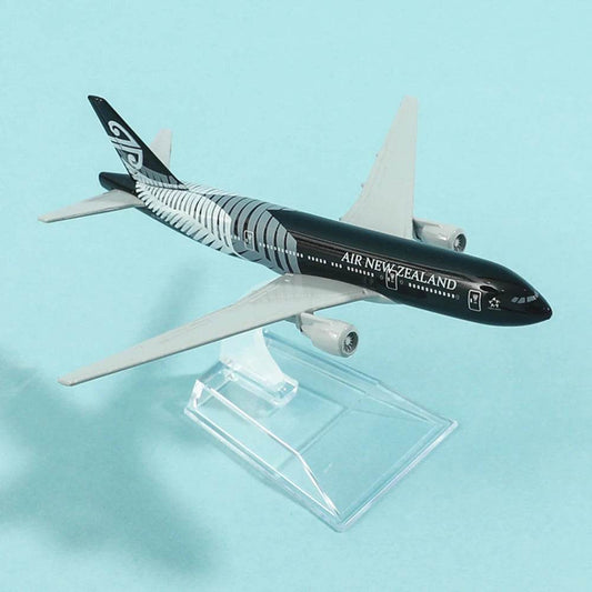 Premium Diecast Aircraft Scale 1 400 Metal B777 Collectors - ToylandEU