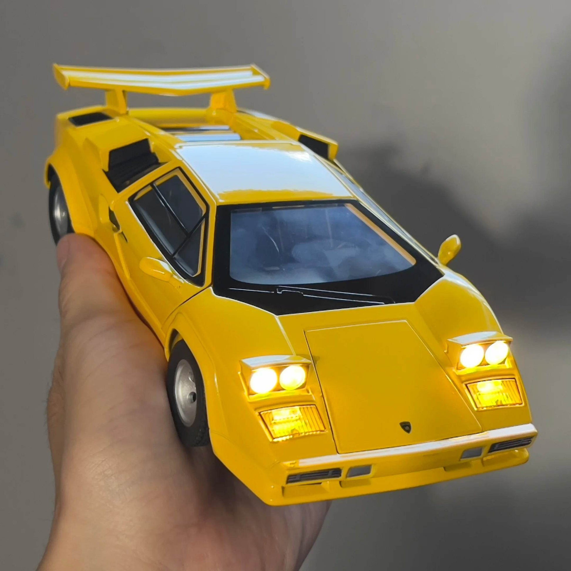 Premium Diecast Alloy Model Car 1 24 Countach LP500S Sideswipe Collector Ornament For Boys And Collectors - ToylandEU
