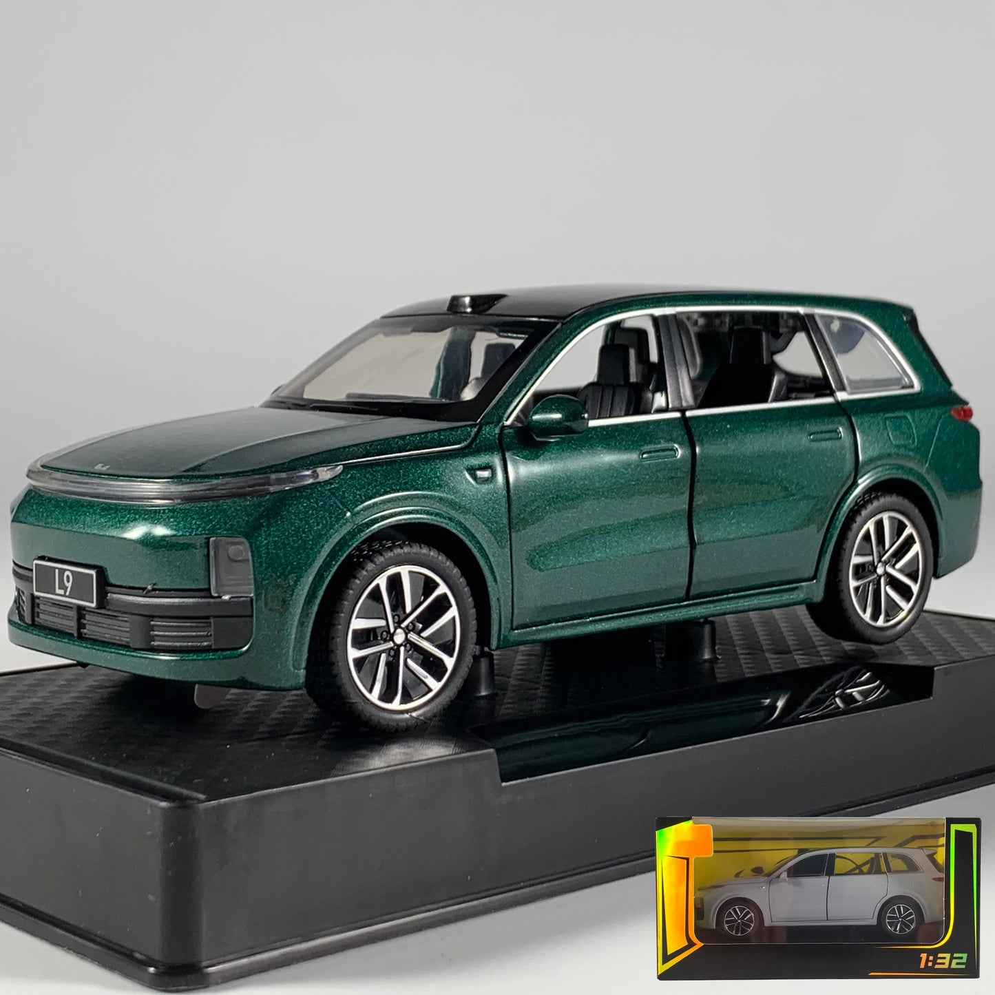 Premium Diecast Alloy One To Thirty Two Scale Li Auto L9 SUV Model Car For Collectors And Auto Enthusiasts - ToylandEU