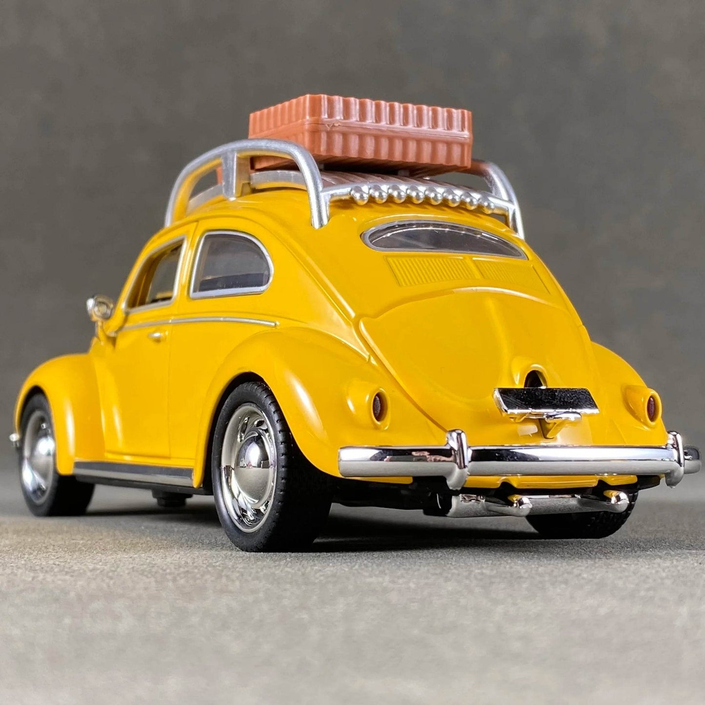 Premium Diecast Beetle 1To32 Travel Version For Collectors - ToylandEU