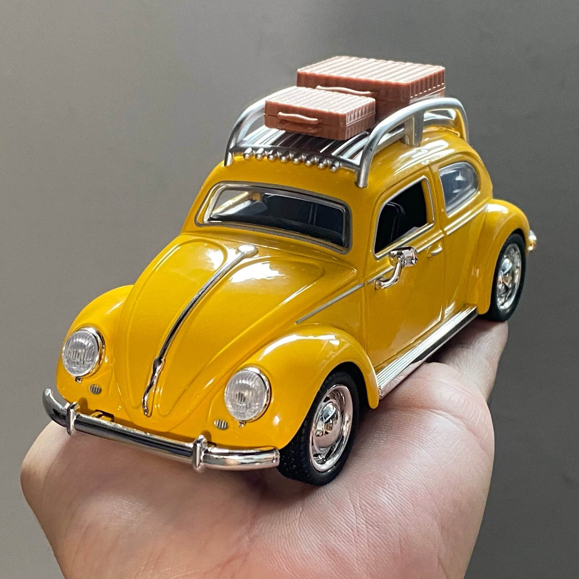 Premium Diecast Beetle 1To32 Travel Version For Collectors - ToylandEU