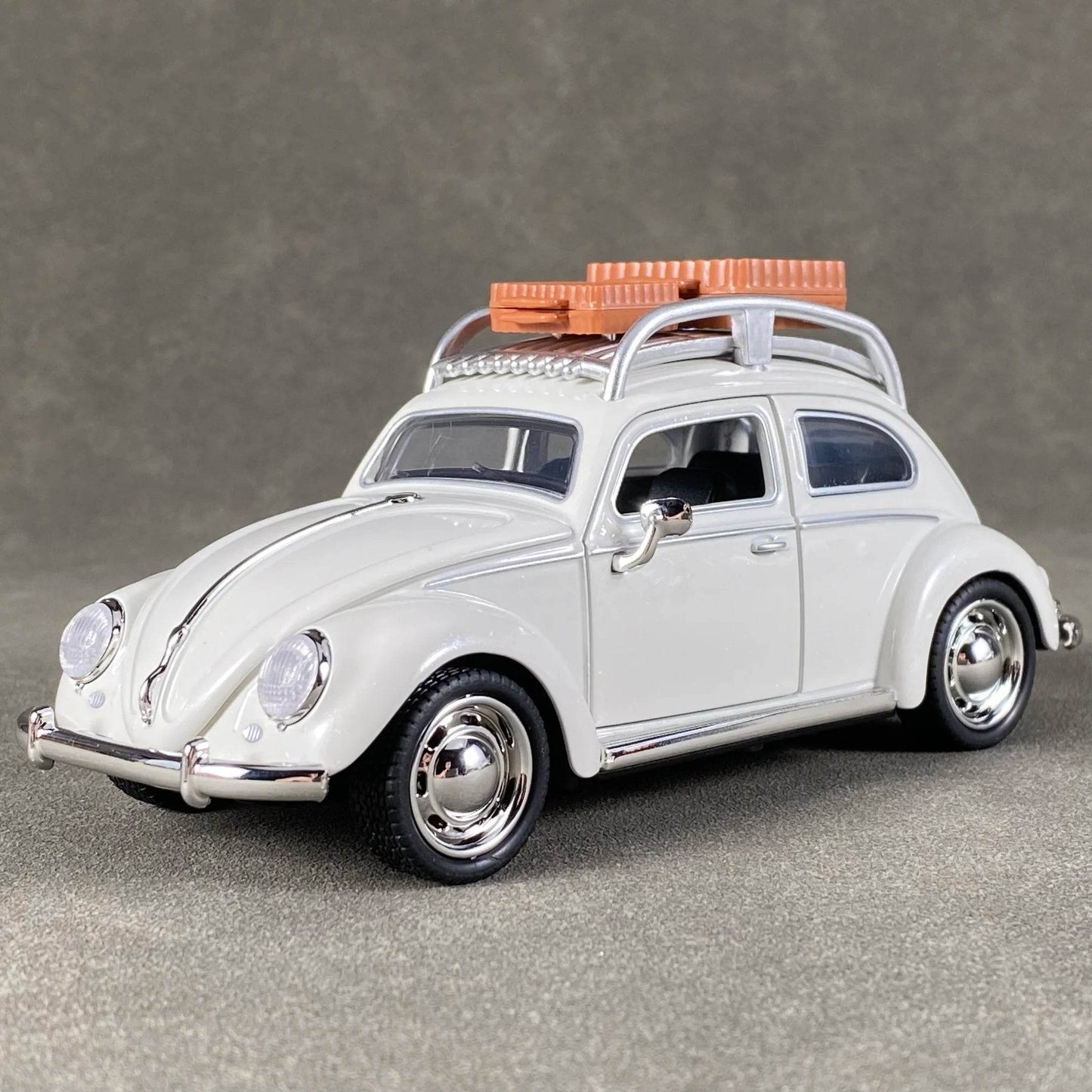 Premium Diecast Beetle 1To32 Travel Version For Collectors - ToylandEU