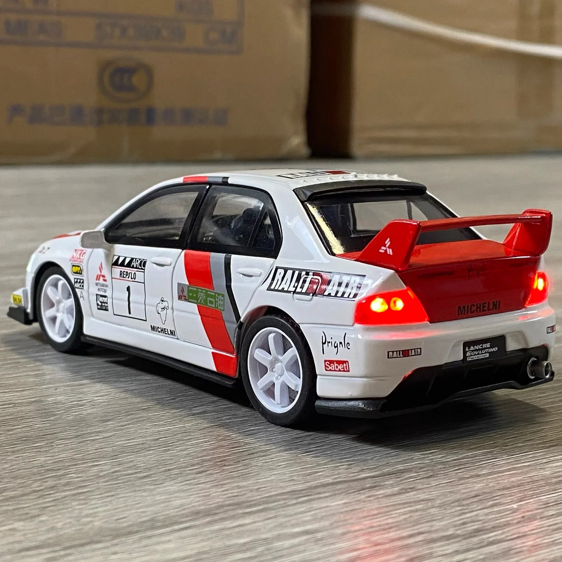 Premium Diecast Car 1:32 Mitsubishi Lancer Evolution EVO Petro Version For Fans - ToylandEU