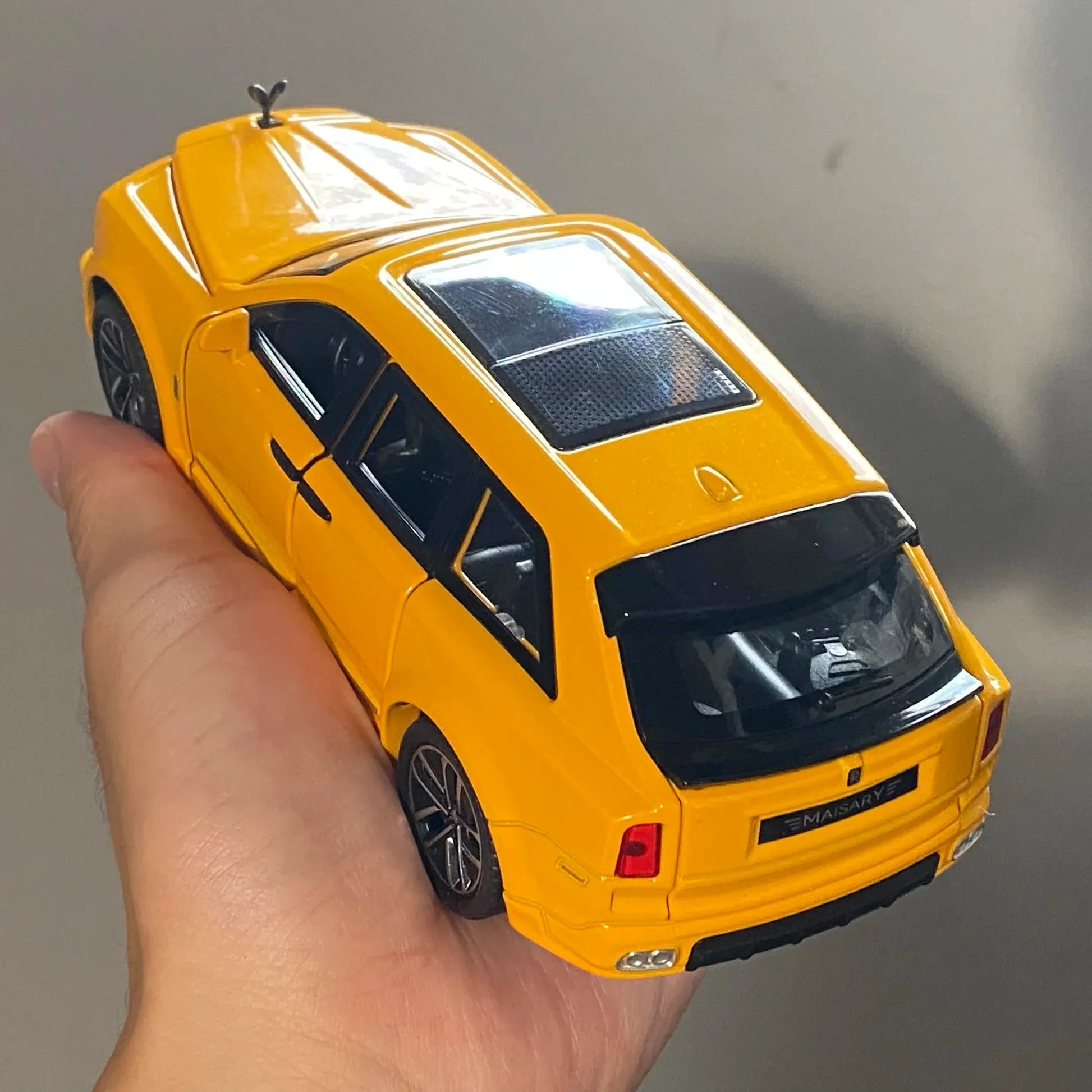 Premium Diecast Car 1 To 32 Rolls Royce Curinnan Sound And Light For Collectors - ToylandEU