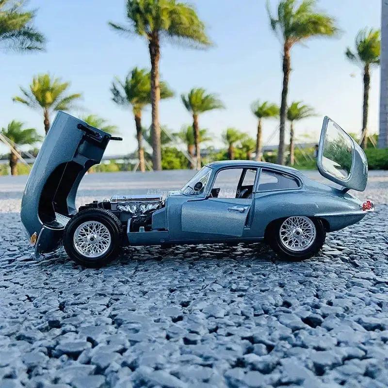  Premium Diecast Jaguar E Type Coupe 1 18 Toyland EU -  ToylandEU™