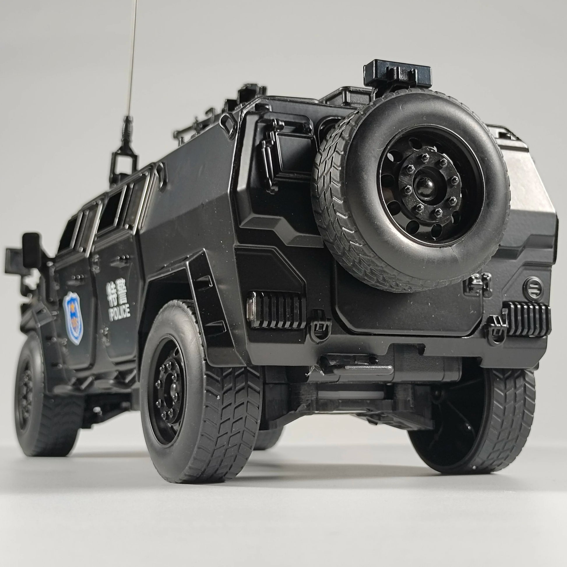 Premium Diecast Model Alloy Off Road Dongfeng M Terra Armored Swat Vehicle Sound Lights Gift For Boys - ToylandEU