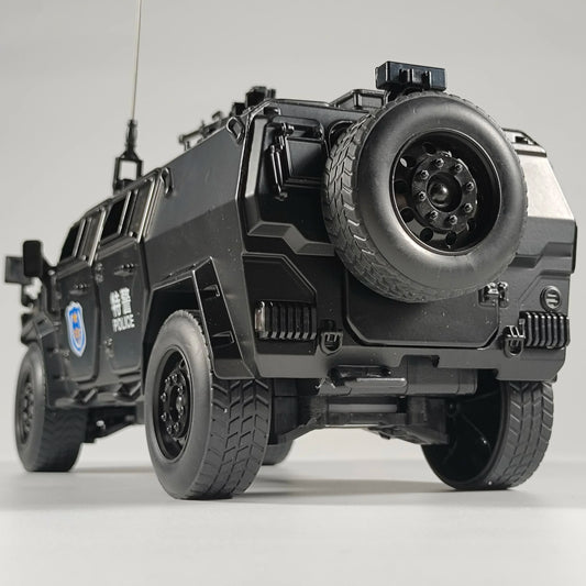 Premium Diecast Alloy Off Road Dongfeng M Terra Armored Swat Vehicle z dźwiękiem i światłami, prezent dla chłopców - ToylandEU