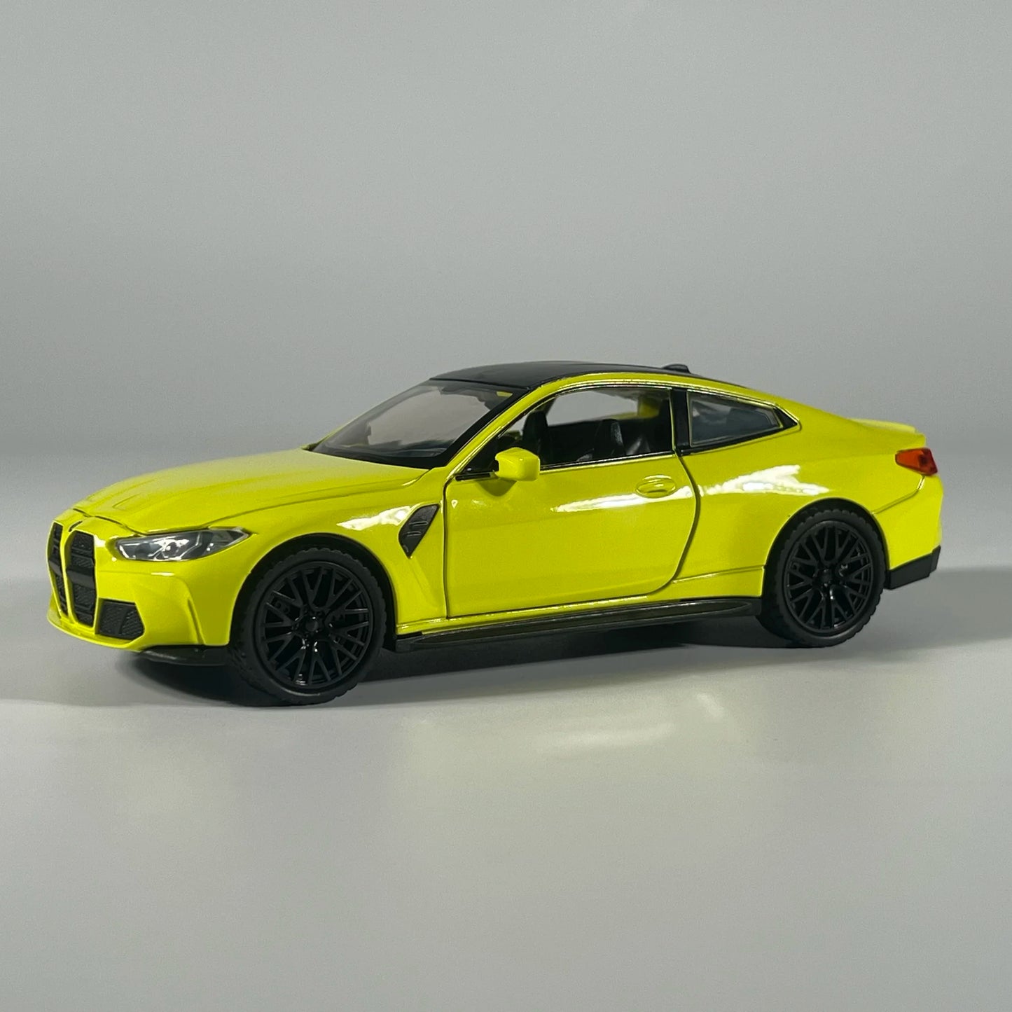 Premium Diecast Model Car 1 32 Scale BMW M4 Coupe With Sound And Light Pull Back For Collectors - ToylandEU