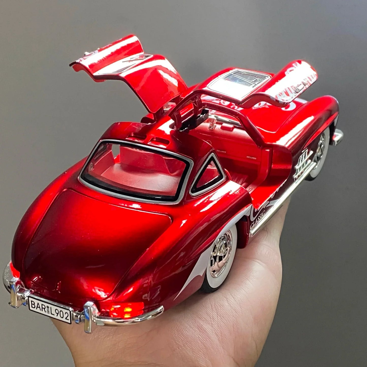 Premium Diecast Model Car 1 To 24 Benz 300SL Coca Cola Edition For Collectors - ToylandEU