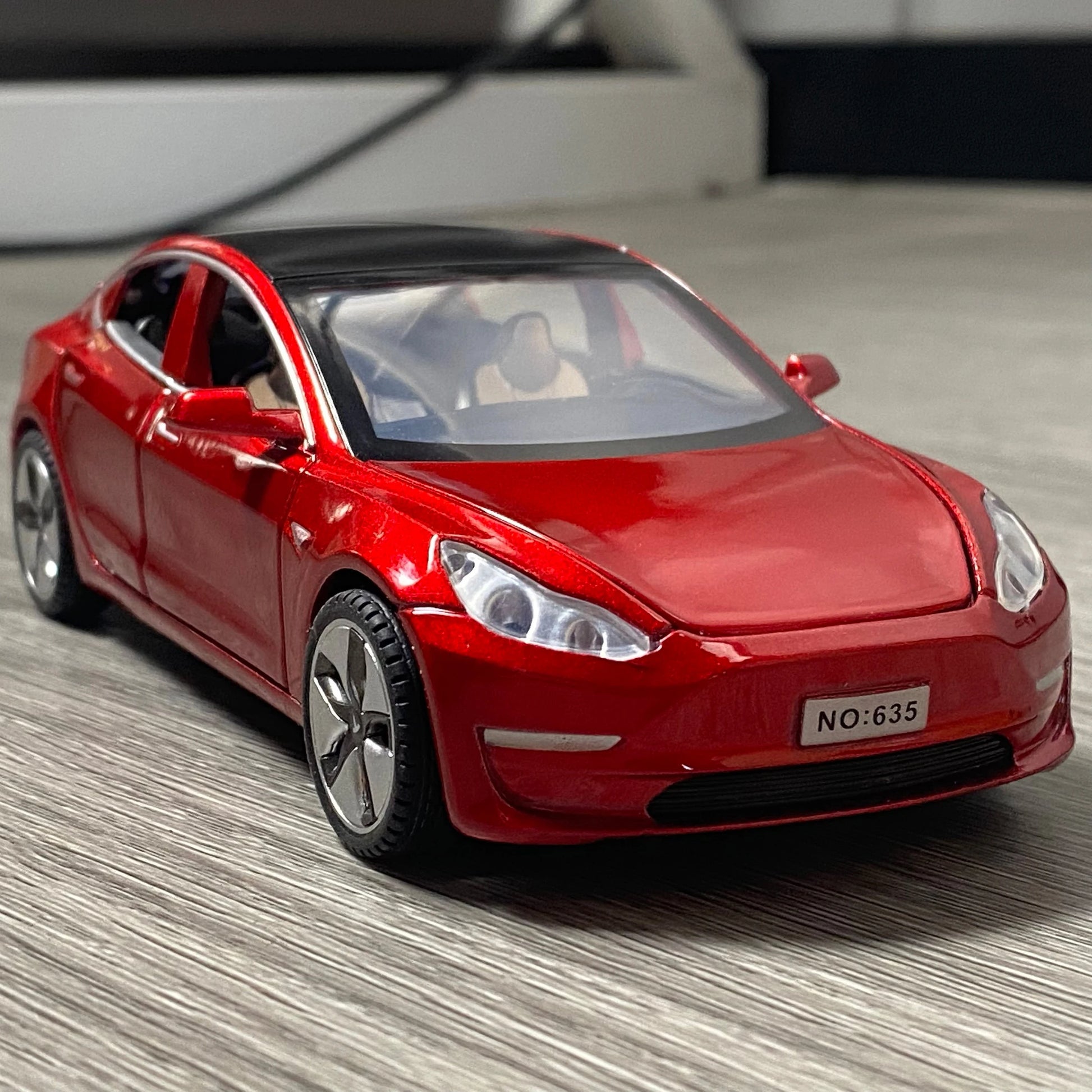 Premium Diecast Model Car 1 To 32 Scale High Fidelity New Energy Electric Vehicle Ornament Gift For Collectors - ToylandEU