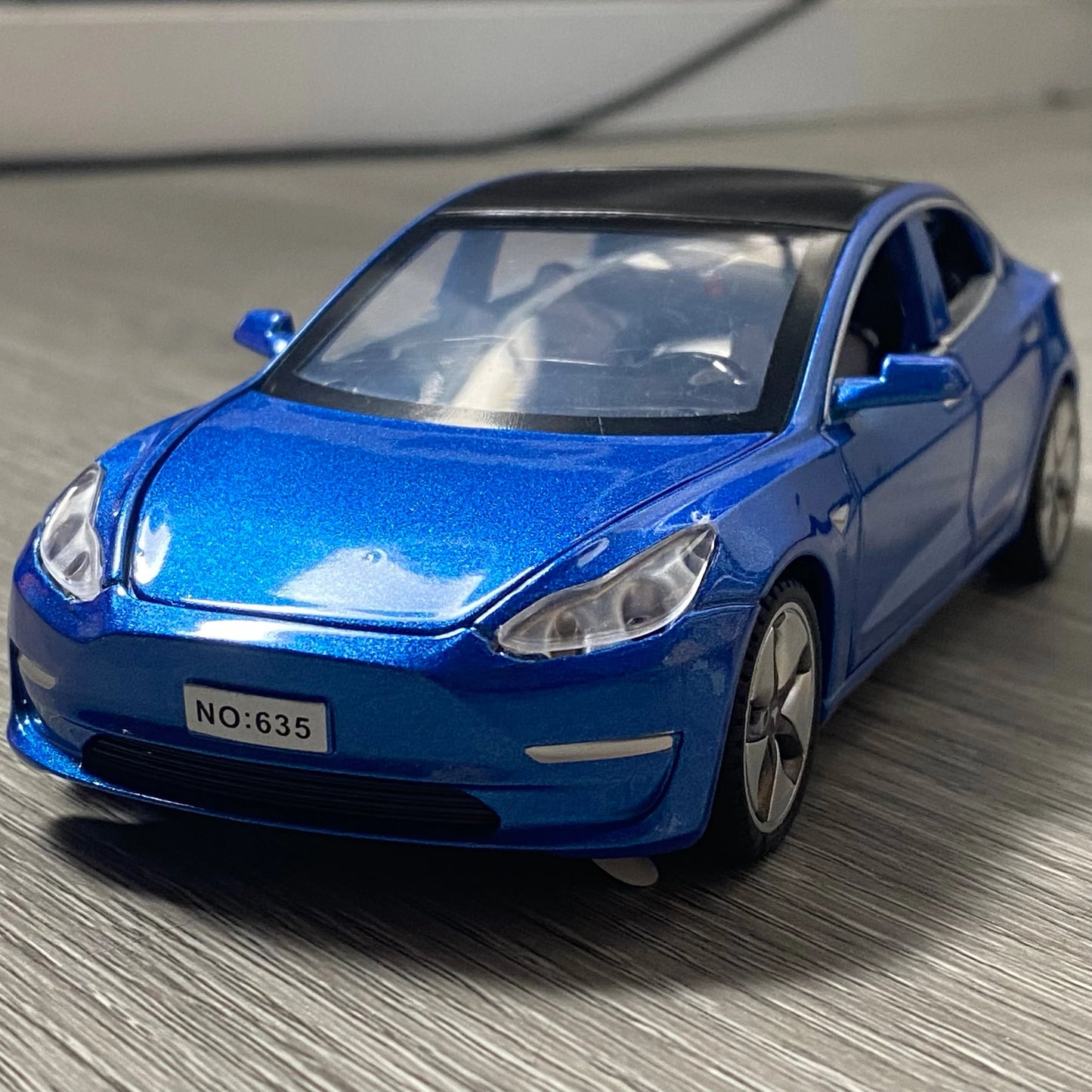 Premium Diecast Model Car 1 To 32 Scale High Fidelity New Energy Electric Vehicle Ornament Gift For Collectors - ToylandEU