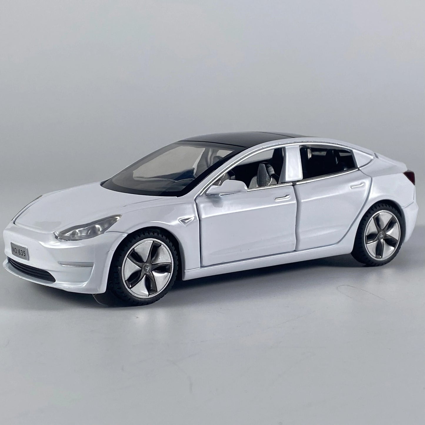 Premium Diecast Model Car 1 To 32 Scale High Fidelity New Energy Electric Vehicle Ornament Gift For Collectors - ToylandEU