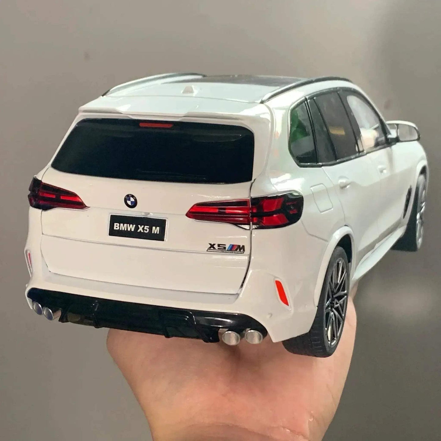  Premium Diecast Model Car 1To18 Scale Toyland EU -  ToylandEU™